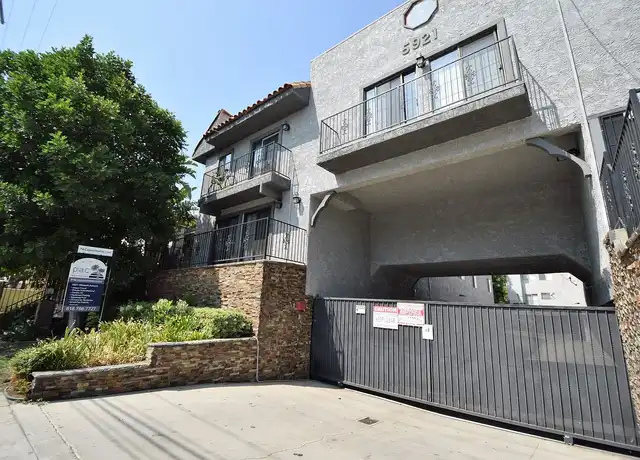 Property at 5921 Whitsett Ave, Valley Village, CA, 91607, 1 bed, 1 bath, [object Object]
