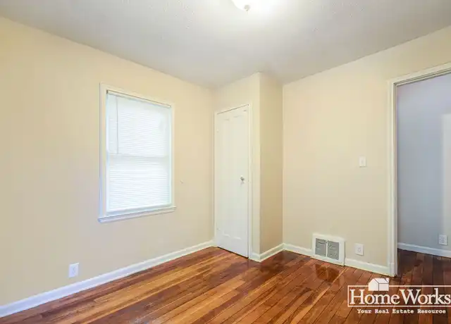 Property at 609 W Ewing Ave Unit C-1, South Bend, IN, 46613, 3 beds, 1 bath, [object Object]