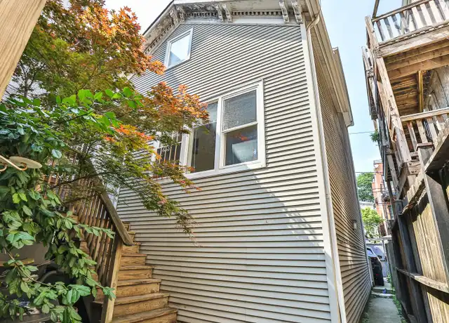 Property at 1918 W Crystal St Unit CH, Chicago, IL, 60622, 2 beds, 2 baths, [object Object]