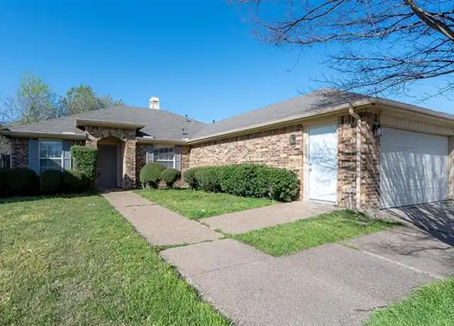 Property at 2435 Campfire Creek Dr, Arlington, TX, 76018, 3 beds, 2 baths, [object Object]