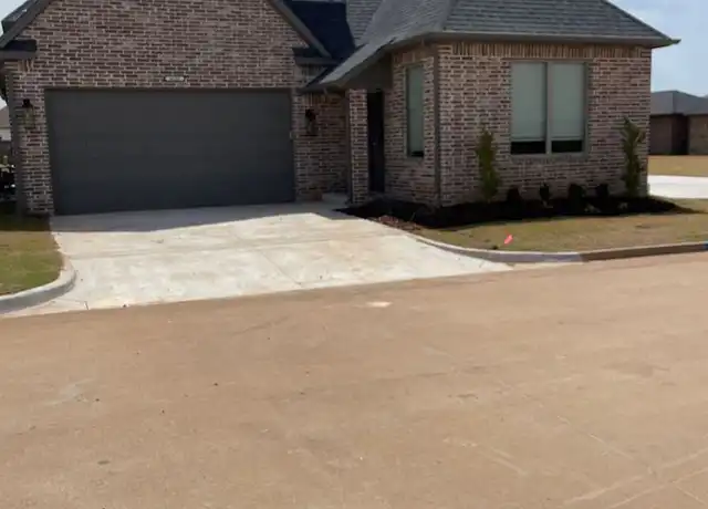 Property at 4600 Enclave Cir, Norman, OK, 73072, 3 beds, 2.5 baths, [object Object]