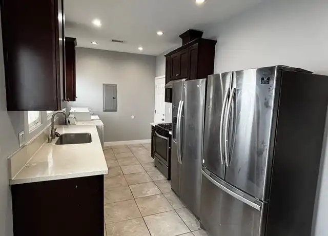 Property at 2412 W 48th St Unit 2416, Los Angeles, CA, 90043, 3 beds, 2 baths, [object Object]