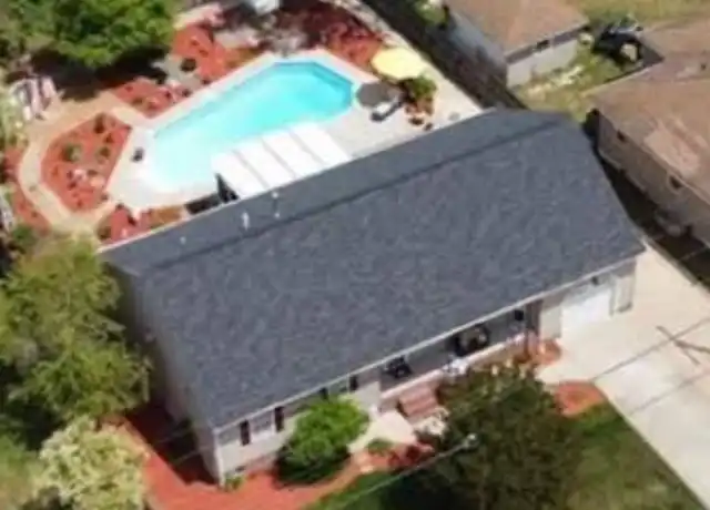 Property at 1192 Bells Mill Rd, Chesapeake, VA, 23322, 4 beds, 2 baths, [object Object]