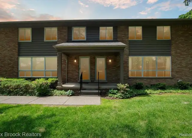 Property at 1047 N Old Woodward Ave #4, Birmingham, MI, 48009, 2 beds, 1.5 baths, [object Object]