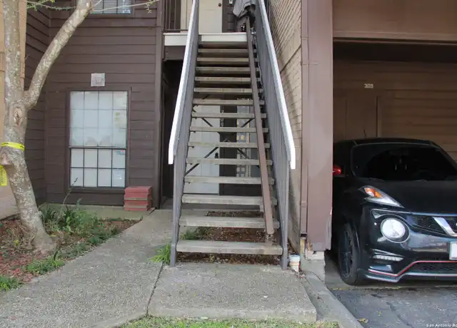 Property at 8655 Datapoint Dr Unit 309, San Antonio, TX, 78229, 1 bed, 1 bath, [object Object]