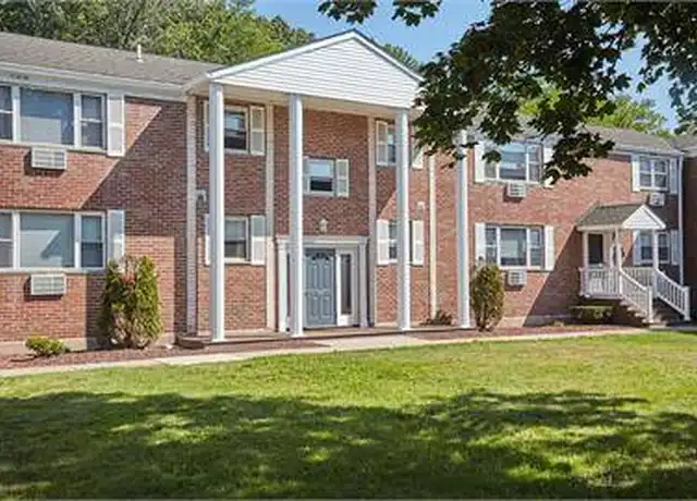 Property at 113 Salmon Brook Dr, Glastonbury, CT, 06033, 2 beds, 1 bath, [object Object]