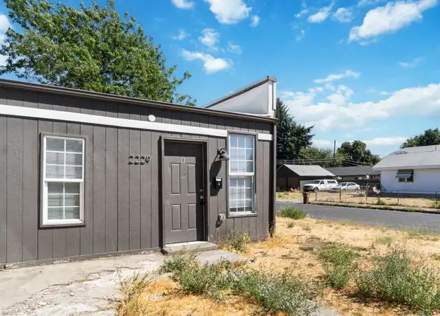 Property at 2229 E Boone Ave Unit B, Spokane, WA, 99202, 2 beds, 1 bath, [object Object]