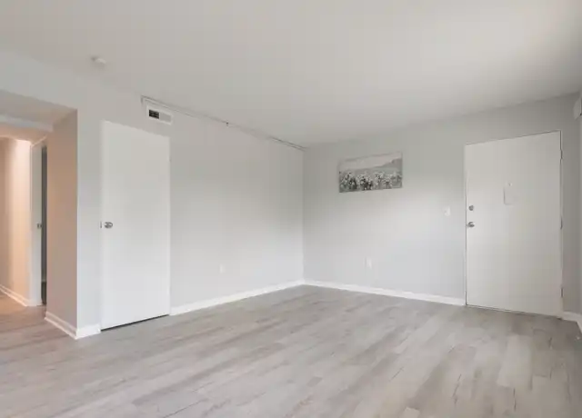 Property at 3524 Georgetown Cir, Louisville, KY, 40215, 1 bed, 1 bath, [object Object]