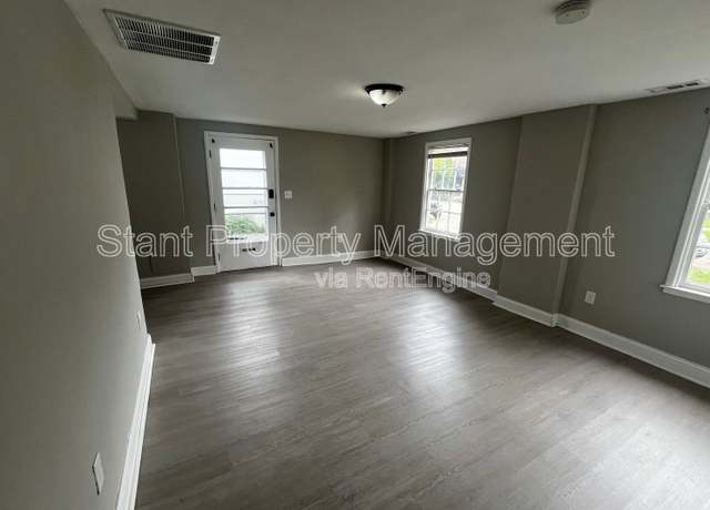 Photo of 16 W Park St Unit 1, Westerville, OH 43081