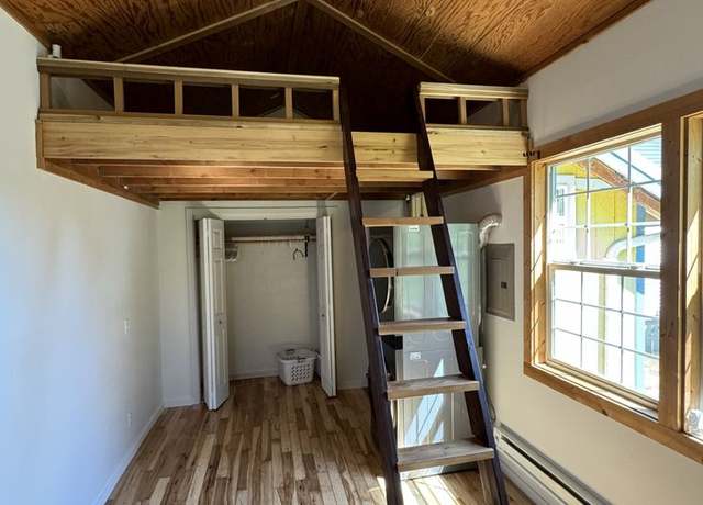 Photo of 2127 4th St, Port Townsend, WA 98368