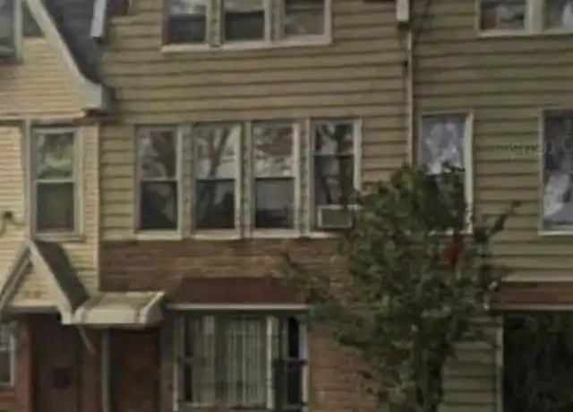 Property at 37-28 68th St Unit 2, Flushing, NY, 11377, 3 beds, 1 bath, [object Object]