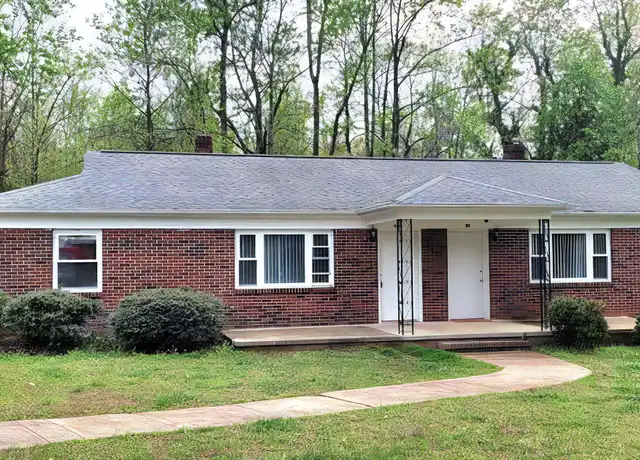 Property at 448 22nd Ave NE, Hickory, NC, 28601, 2 beds, 1 bath, [object Object]