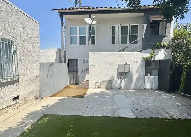 Property at 2911 W Florence Ave, Los Angeles, CA, 90043, 1 bed, 1 bath, [object Object]