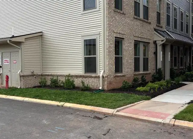 Property at 1013B Mays LN, Manassas Park, VA, 20111, 2 beds, 2.5 baths, [object Object]