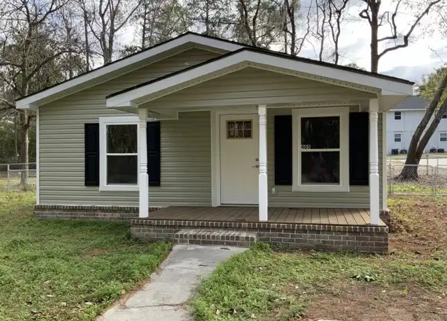 Property at 405 E 2nd St, Springfield, GA, 31329, 2 beds, 1 bath, [object Object]