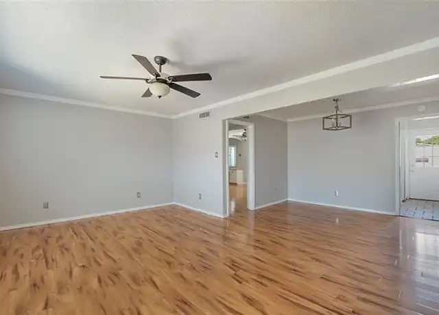 Property at 5817 Sandhurst Ln Unit C, Dallas, TX, 75206, 2 beds, 2 baths, [object Object]