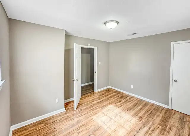 Property at 321 Robinson Ave, Marrero, LA, 70072, 2 beds, 1 bath, [object Object]
