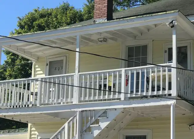Property at 807 N Mecklenburg Ave, South Hill, VA, 23970, 1 bed, 1 bath, [object Object]
