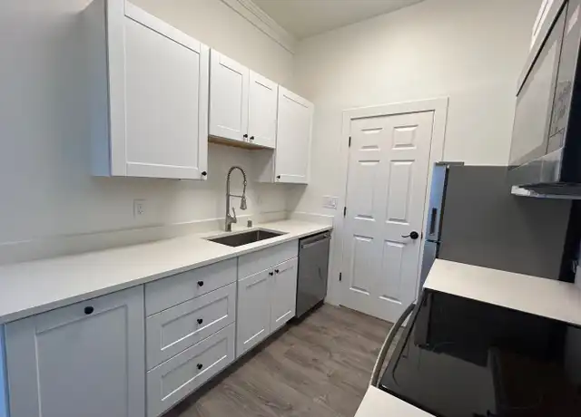 Property at 1223 W Nickerson St Unit 3A, Seattle, WA, 98119, 1 bed, 1 bath, [object Object]