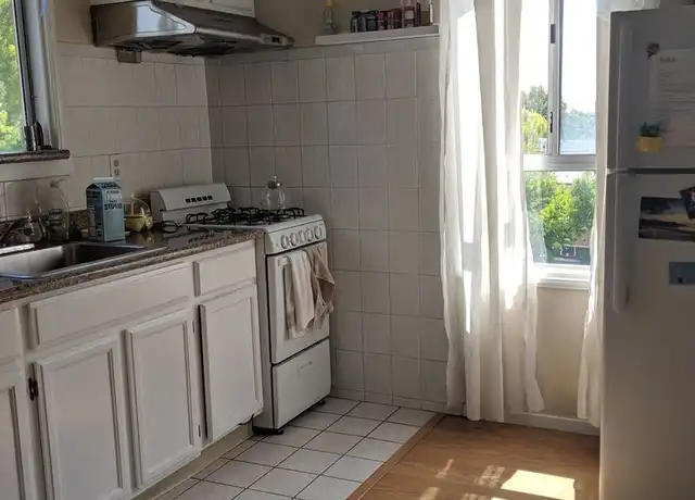 Property at 2811 Telegraph Ave Apt A, Berkeley, CA, 94705, 2 beds, 1 bath, [object Object]