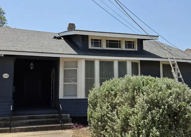 Property at 826 W Russell Pl, San Antonio, TX, 78212, 3 beds, 1 bath, [object Object]