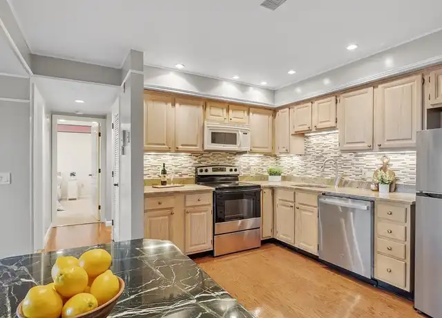 Property at 200 Falls Blvd Unit D108, Quincy, MA, 02169, 2 beds, 2 baths, [object Object]