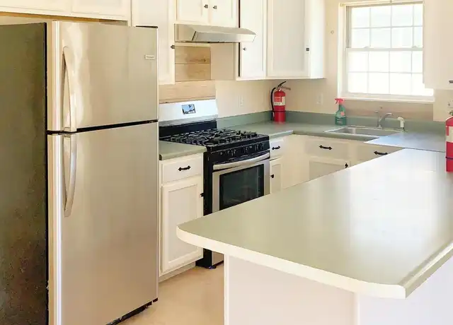 Property at 16 Blanchard St Unit 2, Middletown, NY, 10940, 3 beds, 2 baths, [object Object]