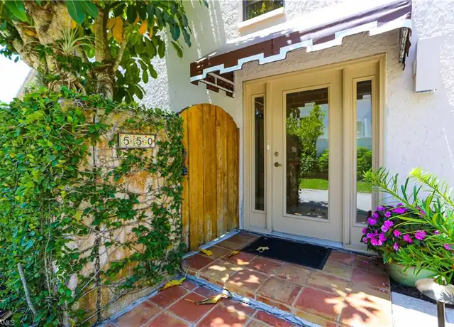 Property at 550 3rd Ave N, Naples, FL, 34102, 2 beds, 2.5 baths, [object Object]