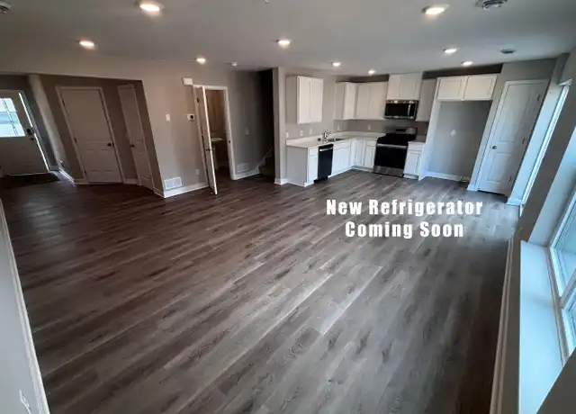 Property at 5136 Stable View Dr, Saint Paul, MN, 55129, 3 beds, 3 baths, [object Object]