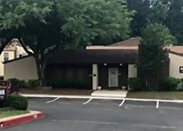 Property at 2800 Victory Dr Unit 111, Marshall, TX, 75672, 1 bed, 1 bath, [object Object]