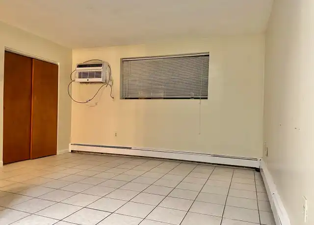 Property at 362 Centre St Unit 5, Quincy, MA, 02169, 1 bed, 1 bath, [object Object]
