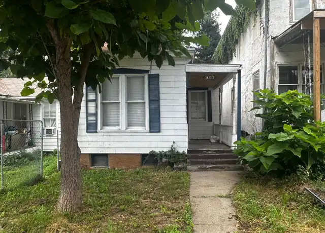 Property at 1017 Ridenbaugh St, Saint Joseph, MO, 64501, 2 beds, 1 bath, [object Object]
