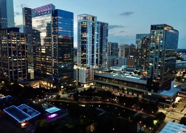 Property at 800 Crawford St Unit B7-4, Houston, TX, 77010, 2 beds, 2 baths, [object Object]
