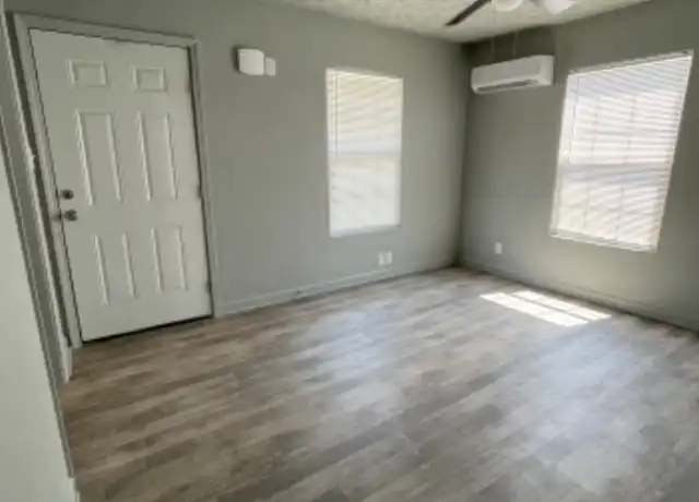 Property at 148 Tarlton St Unit 103, Corpus Christi, TX, 78415, 2 beds, 1 bath, [object Object]