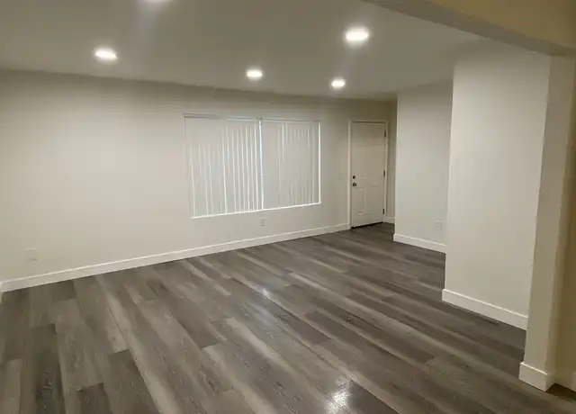 Property at 985 Valencia St Unit 2, Costa Mesa, CA, 92626, 2 beds, 1.5 baths, [object Object]
