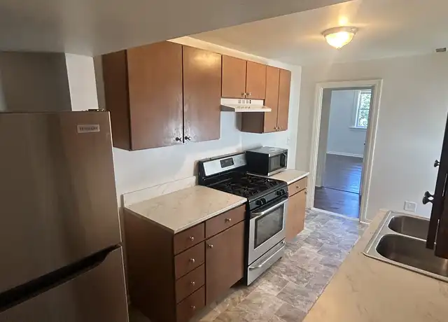 Property at 125 Taft Ave Unit 2F, West Haven, CT, 06516, 3 beds, 1 bath, [object Object]