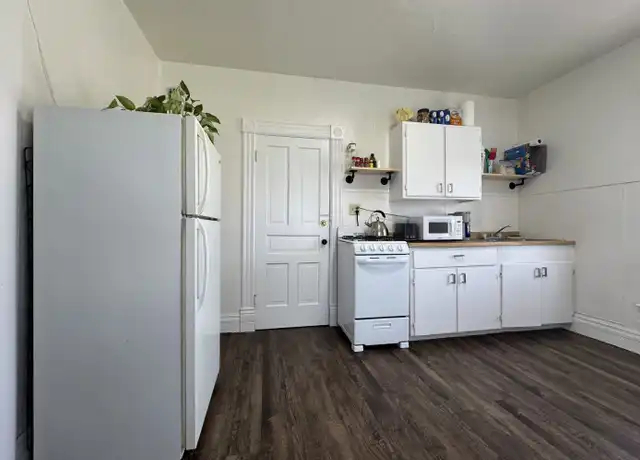 Property at 2123 C Ave Unit 5, Kearney, NE, 68847, 0 beds, 1 bath, [object Object]