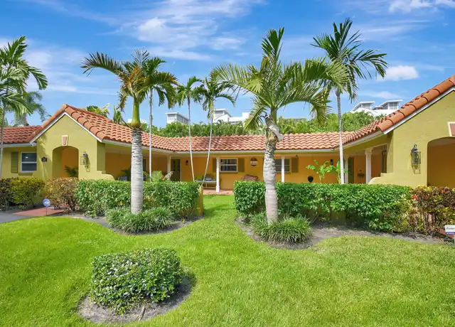 Property at 318 SE 7th Ave #2, Delray Beach, FL, 33483, 2 beds, 2 baths, [object Object]