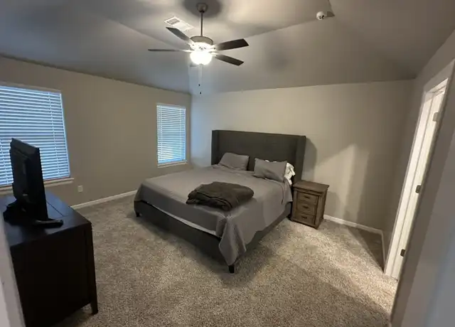 Property at 15913 Vermillion Dr, Edmond, OK, 73013, 4 beds, 2 baths, [object Object]