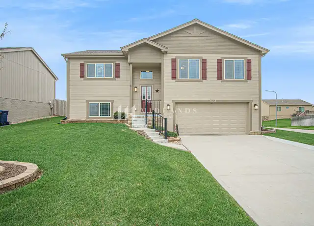 Property at 13810 S 42nd Ave, Bellevue, NE, 68123, 3 beds, 2 baths, [object Object]