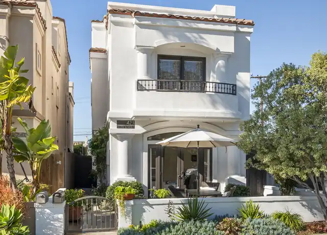 Property at 423 11th St, Huntington Beach, CA, 92648, 4 beds, 2.5 baths, [object Object]
