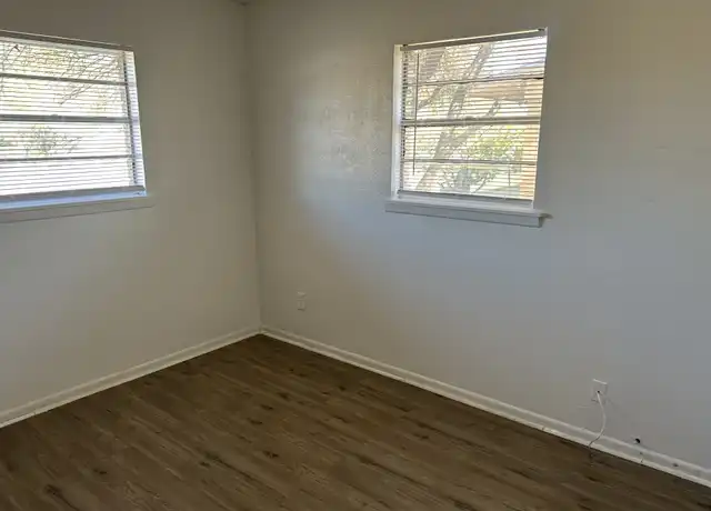 Property at 218 E Valley Rd, Harker Heights, TX, 76548, 2 beds, 1 bath, [object Object]