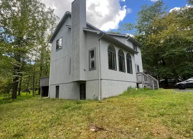 Property at 308 Somerset Dr, East Stroudsburg, PA, 18301, 5 beds, 3 baths, [object Object]