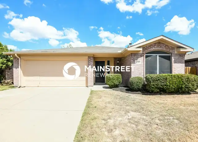 Property at 6320 Longmont Trl, Fort Worth, TX, 76179, 3 beds, 2 baths, [object Object]
