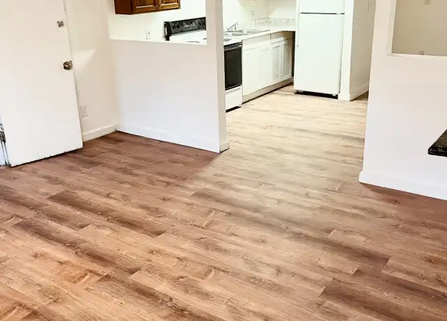 Property at 37 Ten Broeck St Unit Basement, Albany, NY, 12210, 2 beds, 1 bath, [object Object]