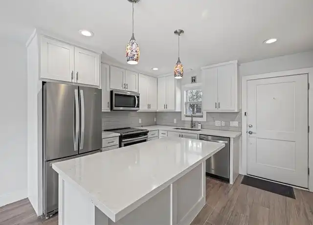 Property at 525 11th St Unit 7, Galveston, TX, 77550, 2 beds, 1.5 baths, [object Object]