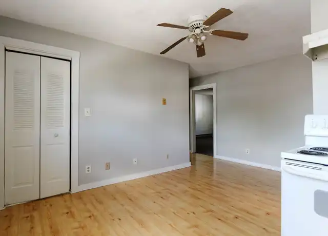 Property at 1514 W Jackson St Apt 3, Muncie, IN, 47303, 2 beds, 1 bath, [object Object]
