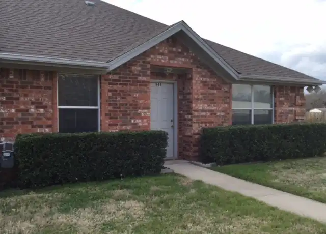 Property at 949 Austin Ct, Weatherford, TX, 76086, 1 bed, 1 bath, [object Object]