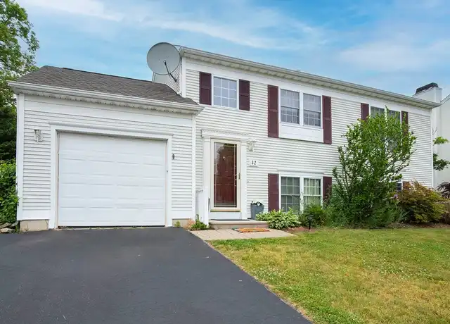 Property at 32 Tum a Lum Cir, Westerly, RI, 02891, 3 beds, 2 baths, [object Object]