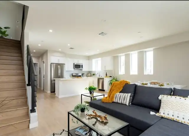 Property at 2234 Crenshaw Blvd Unit 2232 1/2, Los Angeles, CA, 90016, 3 beds, 2.5 baths, [object Object]